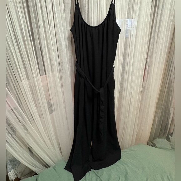 H&M Classic Black Jumpsuit - Picture 4 of 8